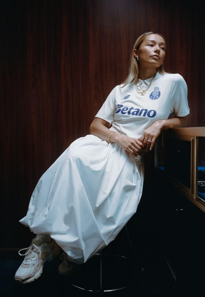 波尔图发布备战花絮，国际比赛日复出首秀，欧篮联任务艰巨，更衣室氛围转暖(波尔布特老婆女儿图片)-金年会下载